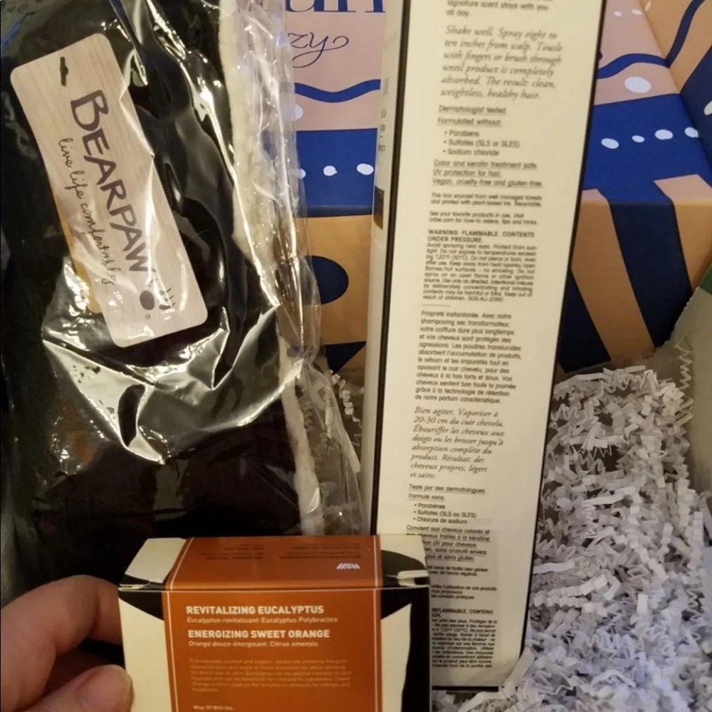 FabFitFun bundle - Picture 4 of 4